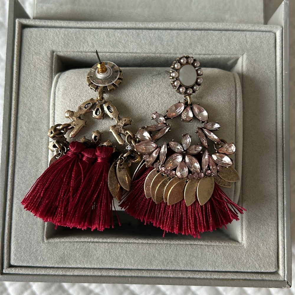 Francesca’s statement earrings - Picture 2 of 2
